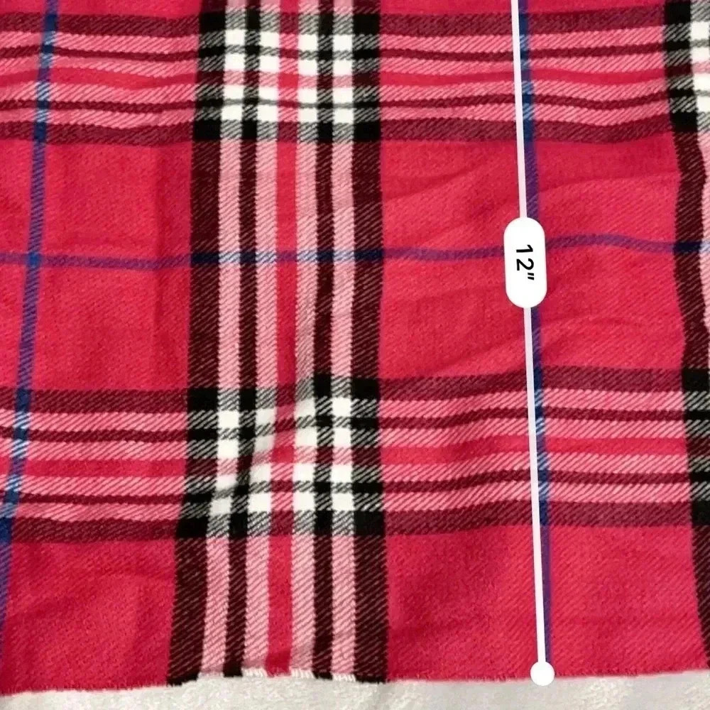 Beautiful Monogrammed Scarf - Picture 4 of 4